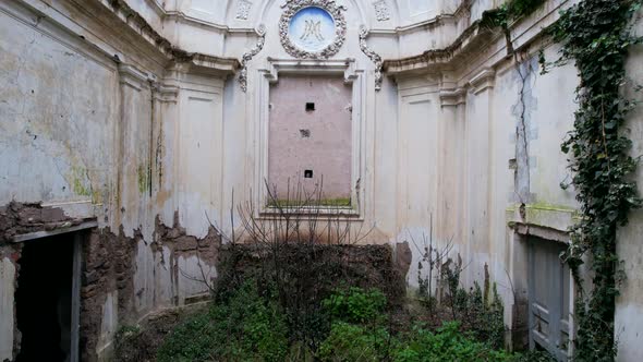 This is the abandoned chapel Reale del Demanio di Calvi in Caserio Reale, a small village on the out