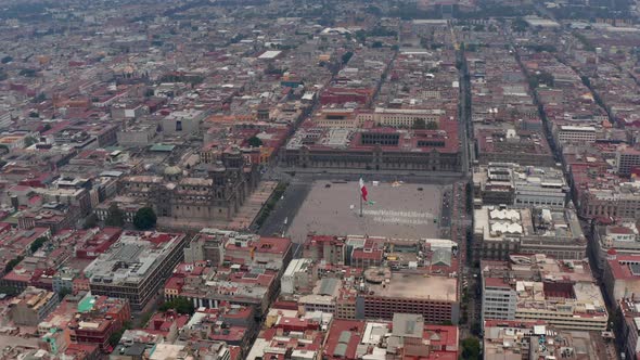 Forwards Reveal of Catedral Metropolitana De La Ciudad De Mexico and Plaza De La Constitucion with
