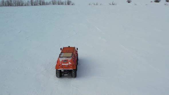 Eight - wheeled all - terrain vehicle