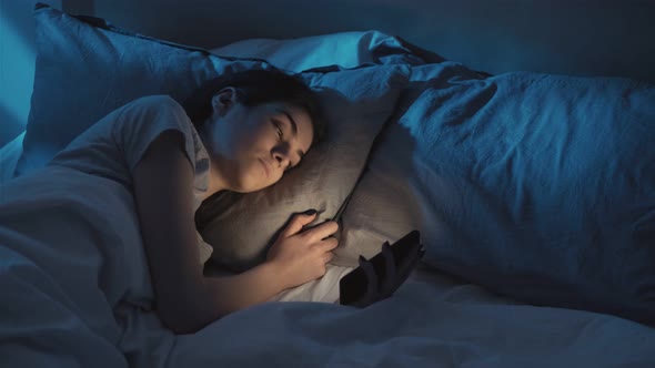 Sleep Deprivation Phone Dependency Woman Bed Night