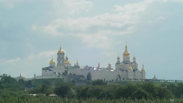Timelapse of Pochaev Monastery alt