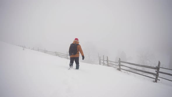 Tourist Got Into a Very Heavy Snowfall and Strong Wind