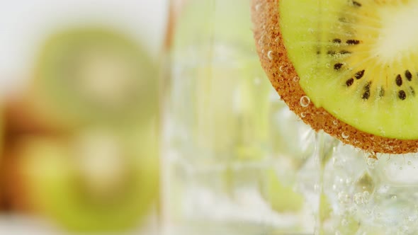 Kiwi Lemonade Macro