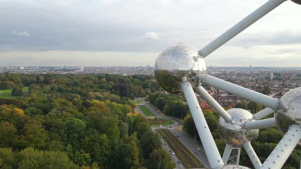 Flying past a sphere on the Atomium in Brussels