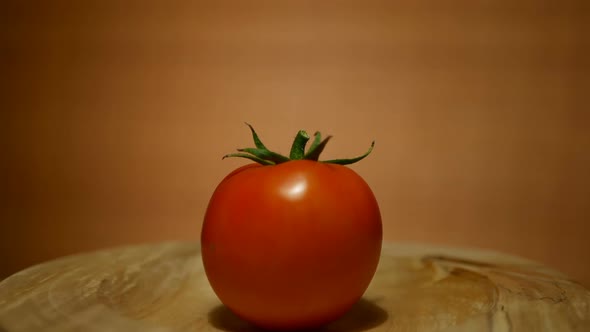 Tomato Rotating