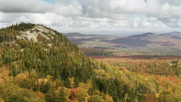 Artist's Bluff Lookout View at the Franconia Notch State Park Public Recreation