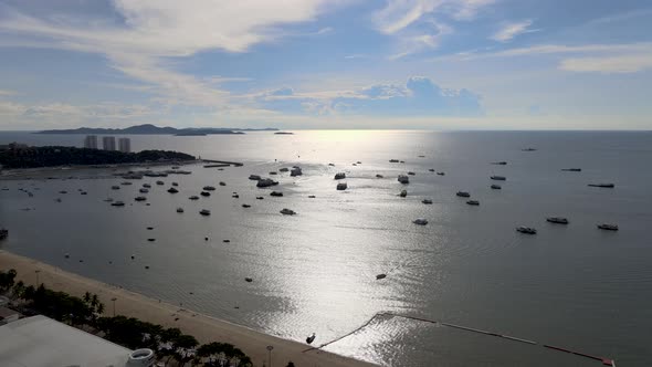 Aerial view of boats at Pattaya Beach, approachement