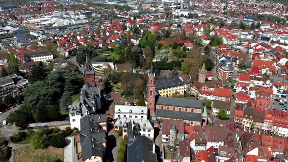 A beautiful flight on a quadcopter in the center of Weinheim.