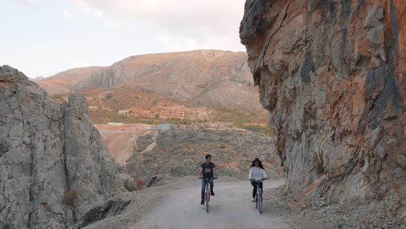 Cycling on Cliff Road