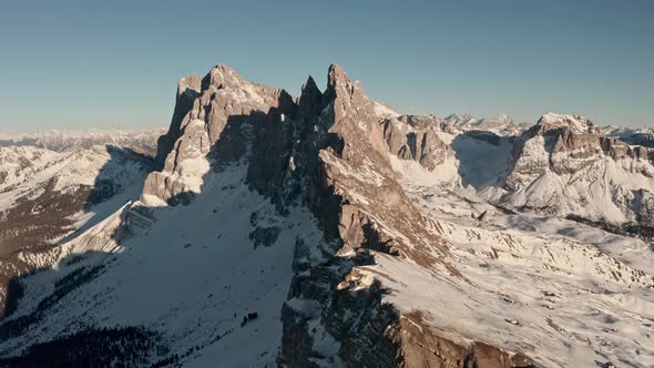 Circling drone shot over Seceda ridge line