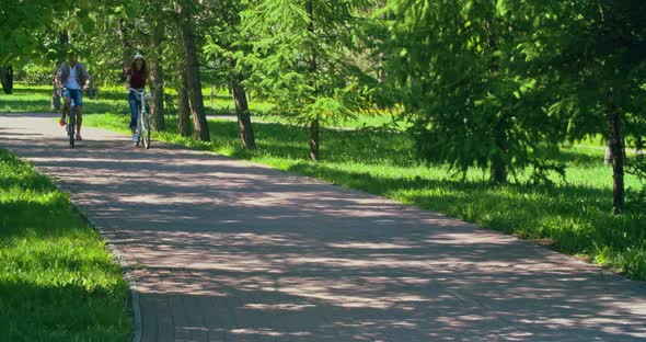 Bike Ride in Park  alt