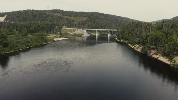 4K Salmon river going upstream - Drone flying seq 003/005