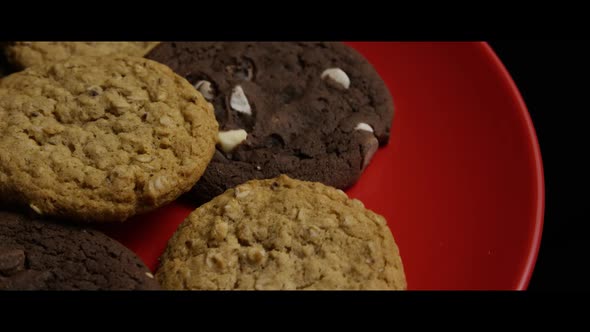 Cinematic, Rotating Shot of Cookies on a Plate - COOKIES 090
