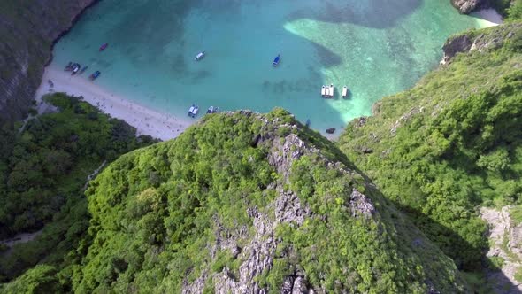 4K drone footage of Maya Bay in Koh Phi Phi Leh island (Thailand)