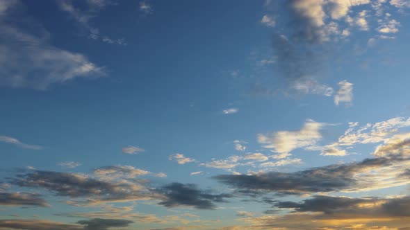 Beautiful Timelapse of Clouds at Dawn