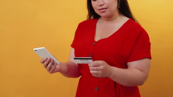 Credit Card Payment Making Order Obese Woman Phone