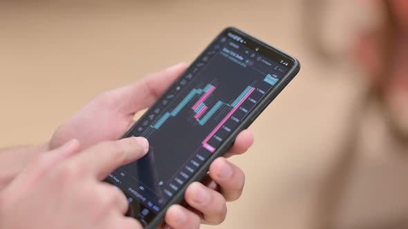 Reading Trading Charts Smartphone