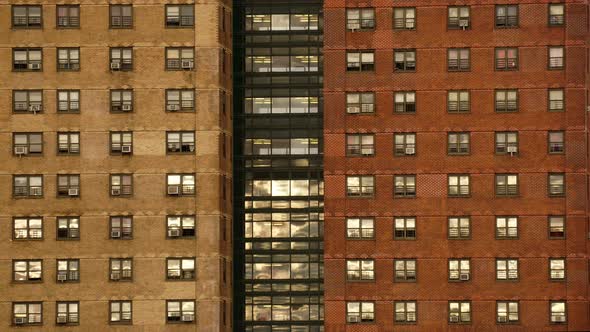 New York. Clouds Reflecting Over Palace In Harlem. 4K Time Lapse