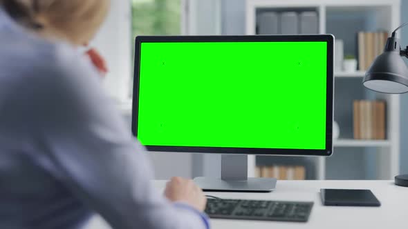 Chroma Key Computer Office