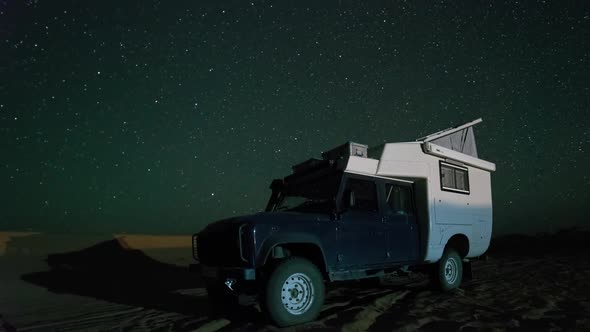 desert off road vehicle stars starlapse night sky