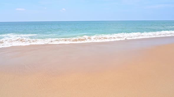 Beautiful tropical beach sea ocean with blue sky and white cloud