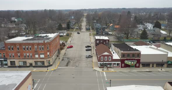 Downtown St. Louis, Michigan droneing sideways.