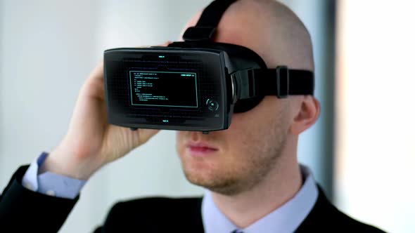 Businessman with Vr Headset and Virtual Projection 14