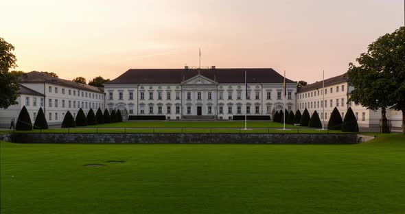 Hyper lapse of Schloss Bellevue during sunset