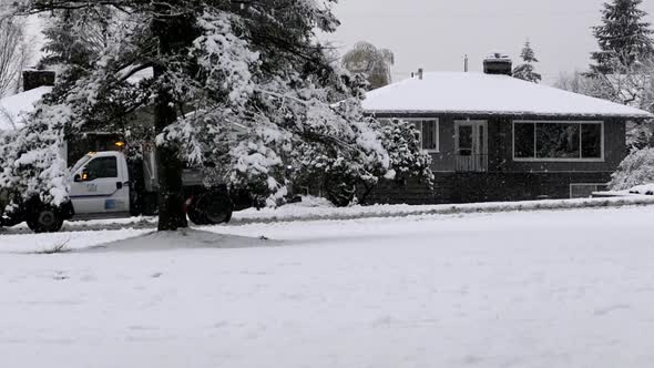 Winter Village - Snowy Street - House, Tree, Road, Car