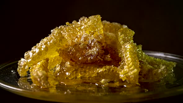 Honeycombs Rotate on a Glass Dish