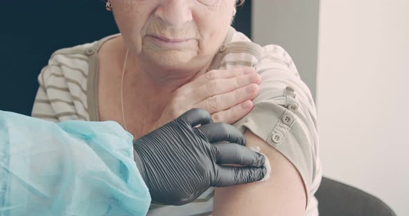 Vaccinating an Older Woman