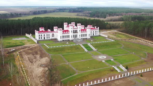 Puslovsky Palace