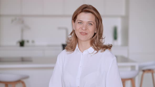 Middle Aged Female Tells Her Story alt