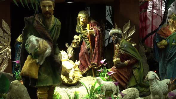 Christmas Manger Nativity Figures Scene