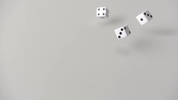 Throwing dice, Slow Motion alt