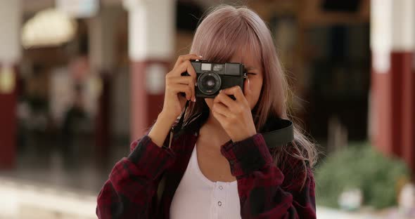 Portrait of Happy Asian women be smile with camera. Travel on holiday concept.