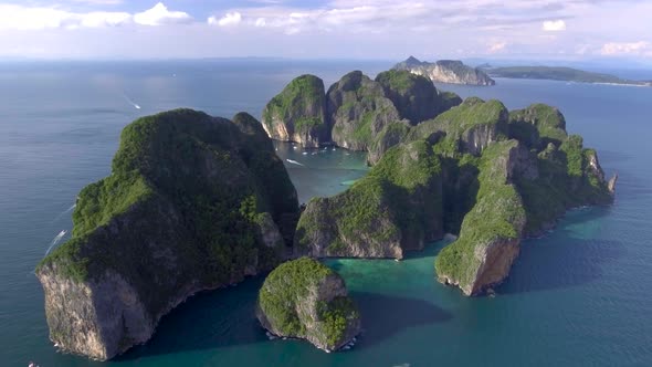 4K drone footage of Maya Bay and Koh Phi Phi Leh island (Thailand)