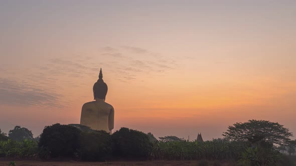 Time Lapse Scenery Sunrise Infront Of The Big Buddha.