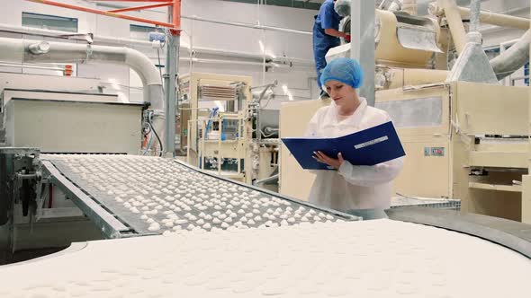 Controller Checking Conveyor with Candies