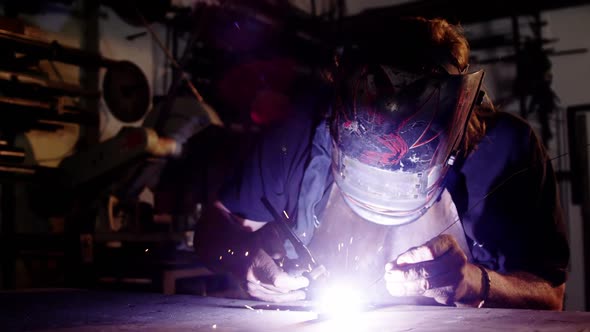 Welder using welding torch