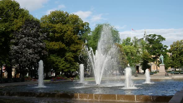 Fountain with National Theatre in the background 