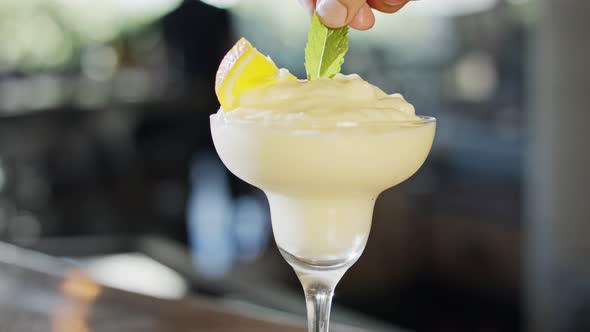 preparation of a cup of Margarita