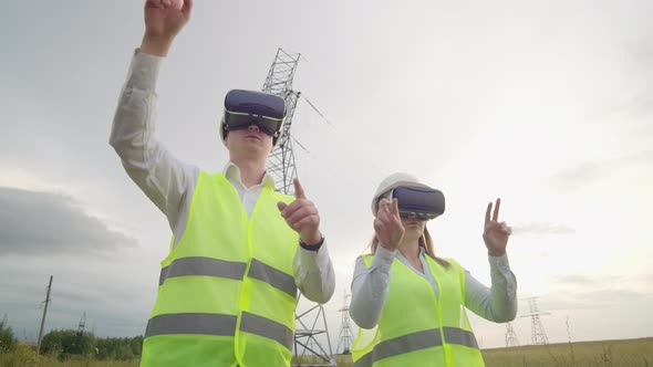 Highvoltage Power Lines Under the Control of Two Engineers Using Virtual Reality to Control Power