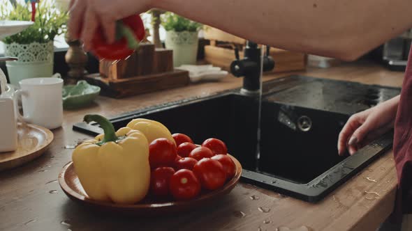 Rinsing Veggies