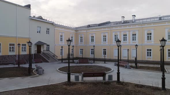 Renovated new courtyard of the administrative building 04