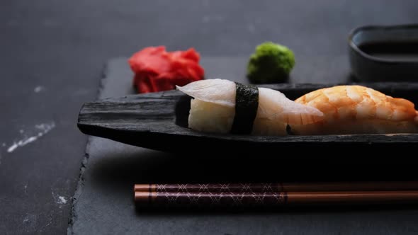 Traditional Sushi Set