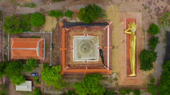 Wat Aranyikawas Temple Reclining Buddha and Pagoda in Chon Buri Thailand alt