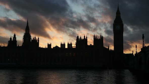 Big Ben and Westminster palace at sunset, time lapse