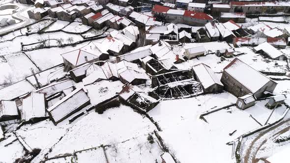 Roof Houses Covered with Snow alt