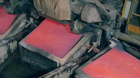 Copper Anode Plates are Getting Mechanically Lifted From the Molds